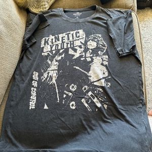 men’s medium graphic tee